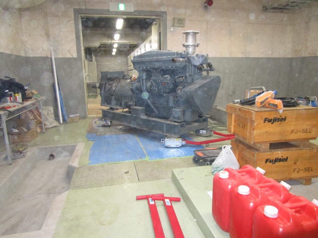 明電舎 発電機 M312HC, 200 kVA, 6600 V