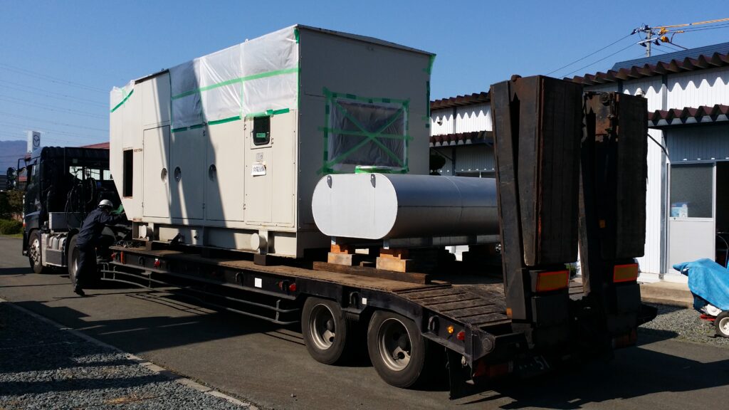 三菱重工業製 仮設型 移動電源車 S12A2-PTA 700 kVA