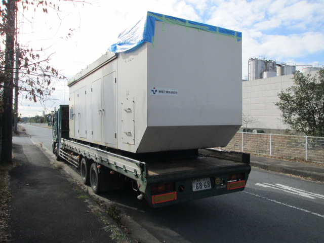 日立製作所製 仮設型 移動電源車 JP500 650 kVA