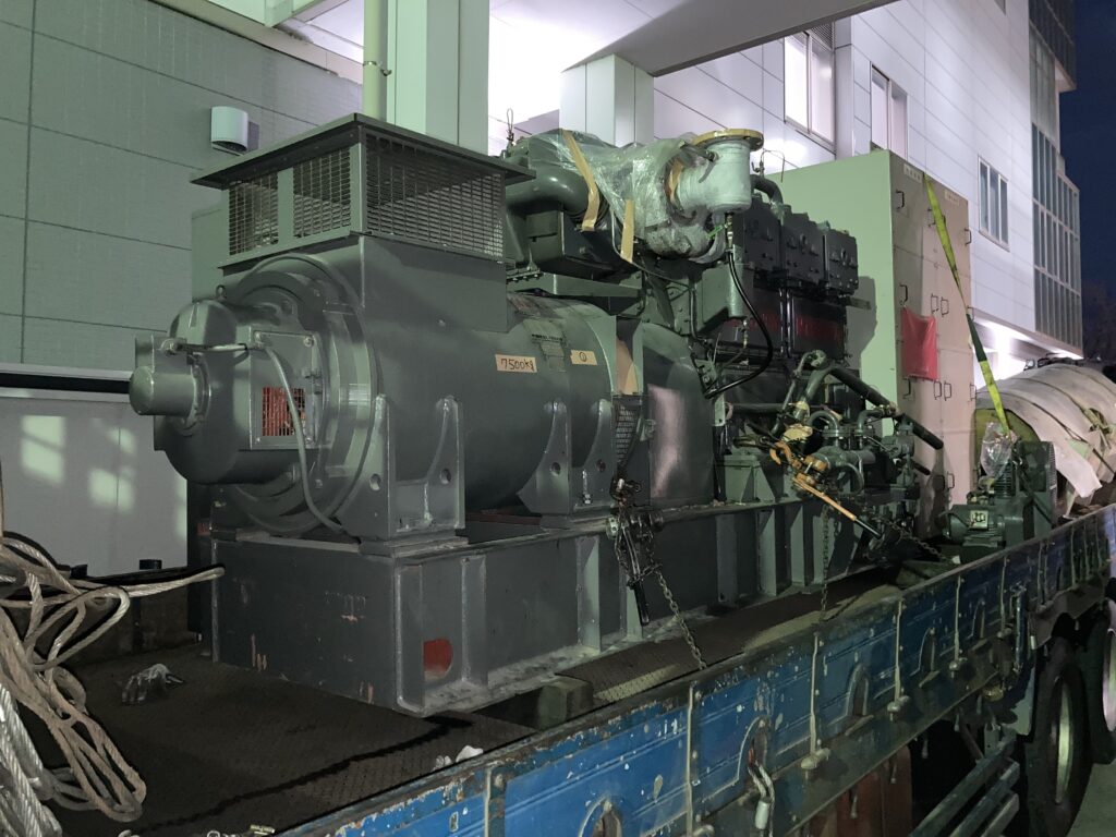 新潟鐵工所製 仮設型 移動電源車 6L16X-4 500 kVA