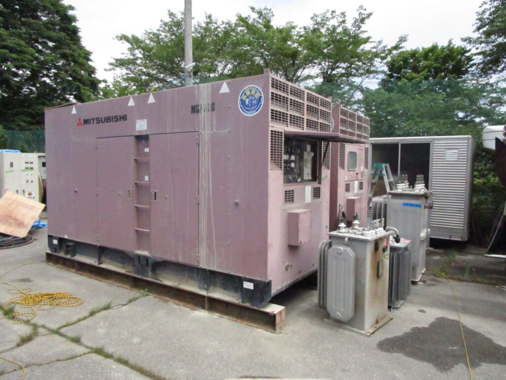 三菱重工業製 可搬形発電機 MGP520C 888 kVA (444 kVA x 2 set)