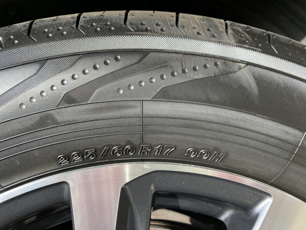 225/60R17 99H