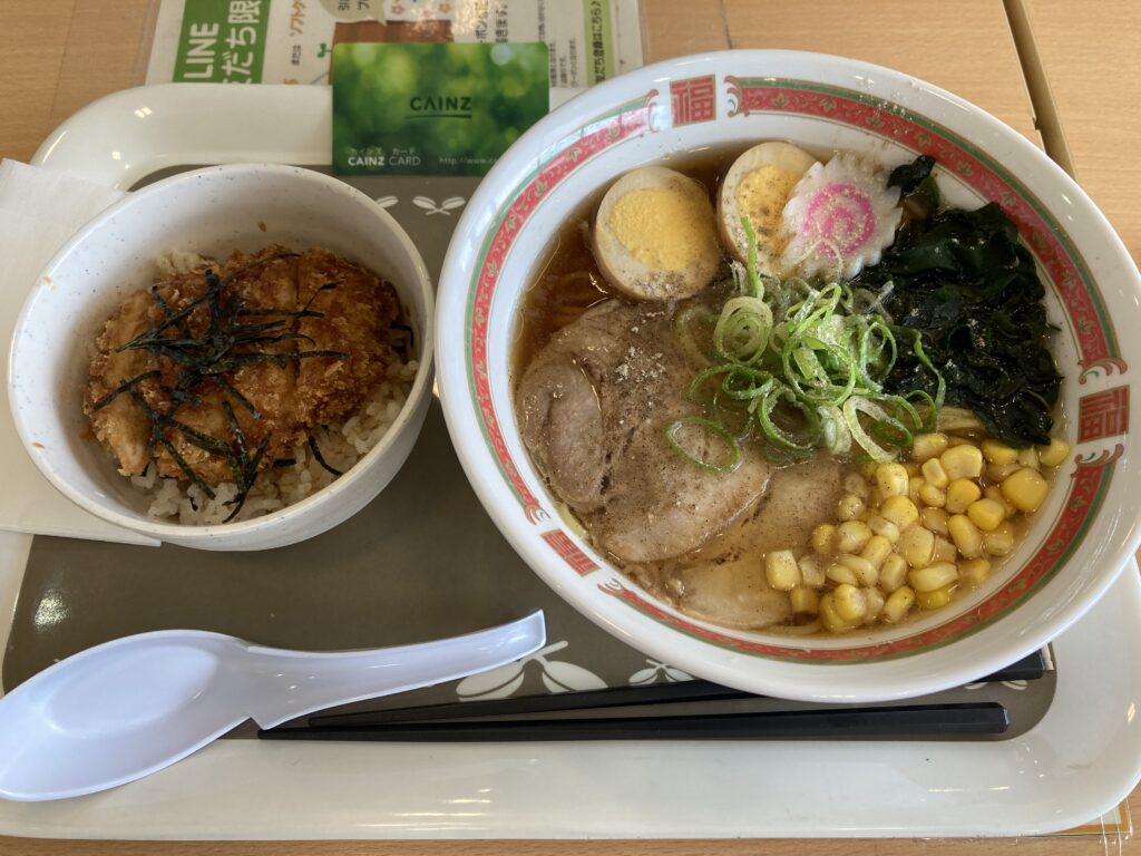 贅沢醤油ラーメン 480円 + ミニチキンカツ丼 280円 セット (セットなので、-80円引き) カインズキッチン 前橋みなみモール店 Cainz Kitchen