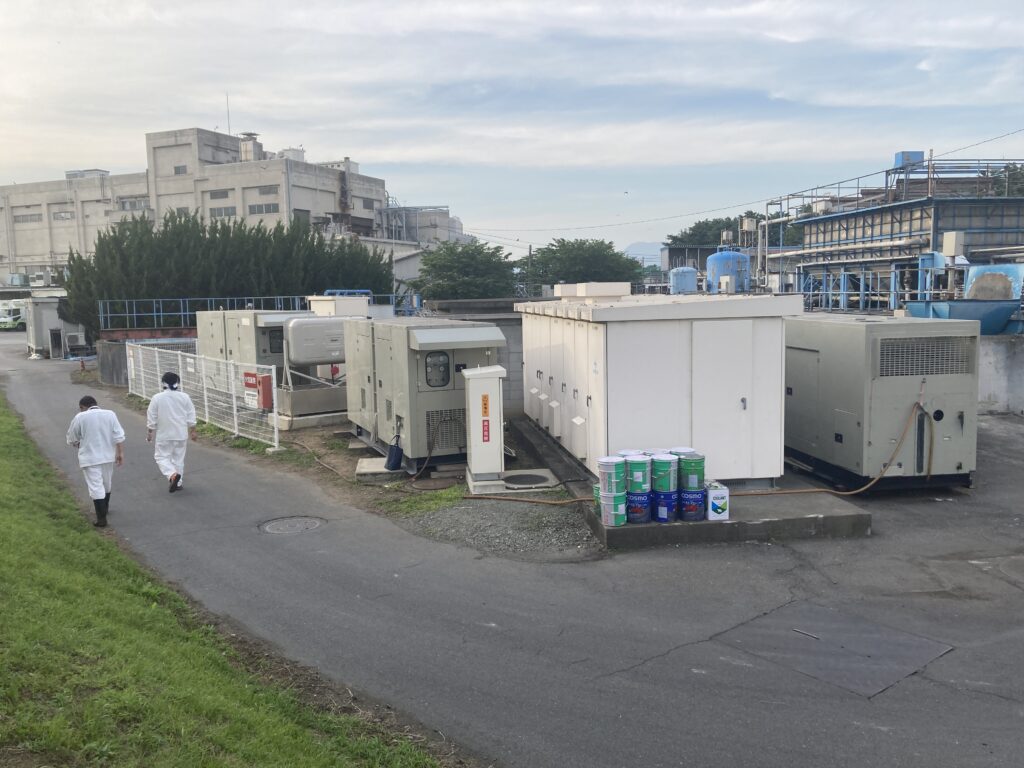 国産トラックエンジンの販売＆整備点検を行うプロの整備士により無事に整備完了。Scania DC13-072A Stamford S4L1D-G41 Deepsea DSE 8610 MKII KGD500 Generator