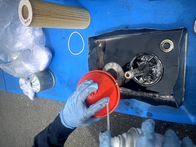 遠心分離機もきれいに清掃していきます。このおかげで、スカニアエンジンは粘りのあるロングライフなのです。Scania DC13-072A Stamford S4L1D-G41 Deepsea DSE 8610 MKII KGD500 Generator