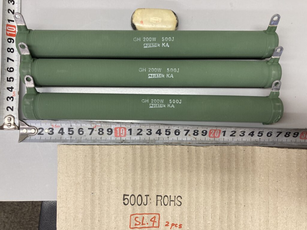 日本抵抗器製作所製 大電力不燃性巻線固定抵抗器 (GH200W 500J/RO) です。大電力不燃性巻線固定抵抗器,  Non Flammable Wire-Wound Fixed Resistor, 日本抵抗器製作所, JRM, Japan Resistor Mfg., 鬼滅の刃, 竈門禰豆子, 竹
